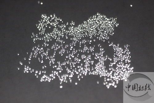 红安金属表面处理厂喷砂玻璃微珠清理